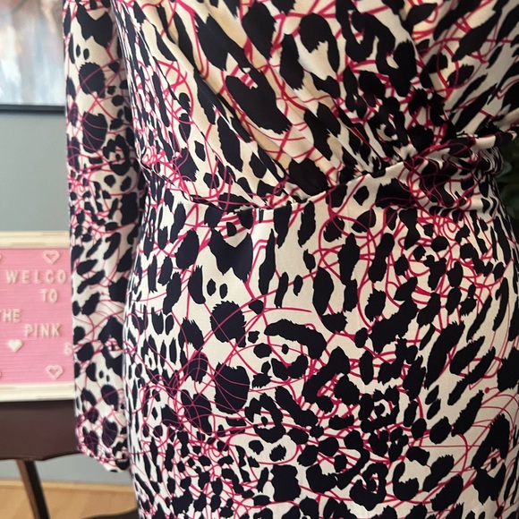 💚💛 S Line Black Label Animal Print Dress - Picture 2 of 6